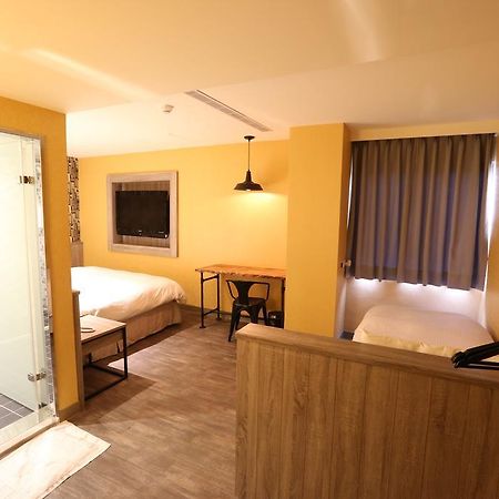 Central Hotel Đào Viên Ngoại thất bức ảnh